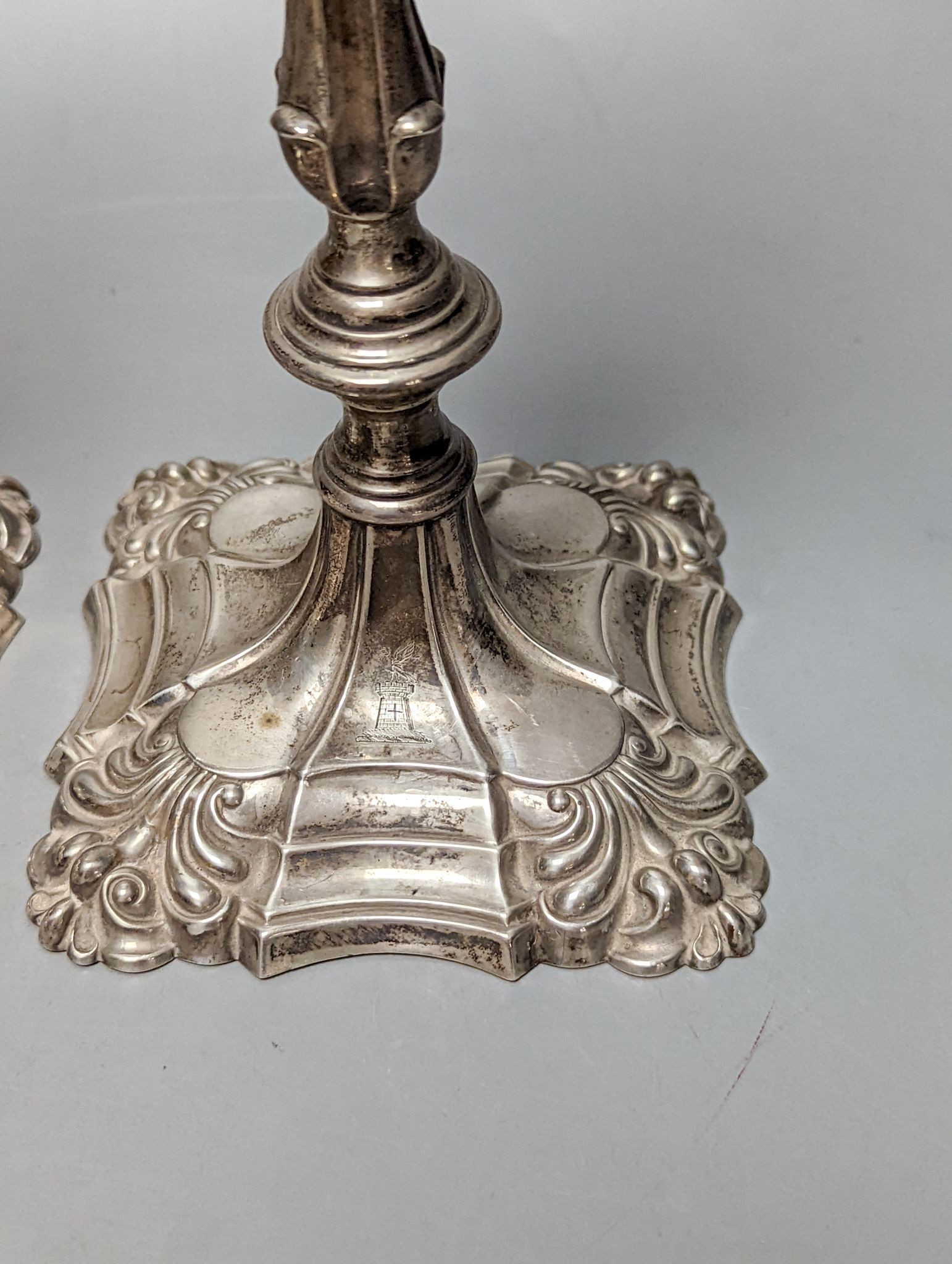 A pair of Victorian silver candlesticks by John Knowles & Sons, Sheffield, 1862, height 23cm, weighted.
